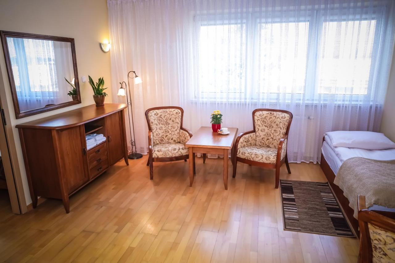 Hotel Uniwersytecki Stary Toruń Zewnętrze zdjęcie